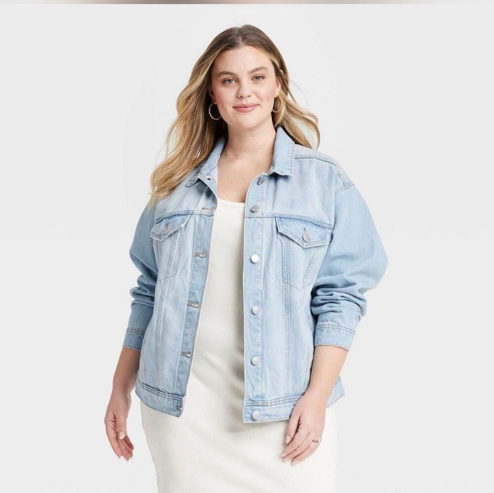 #N4- XXL Universal Threads Jean Jacket NWT